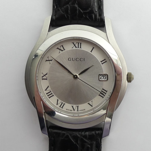 106 - Gents Gucci 5500m date adjust quartz watch, boxed, 36.8mm.