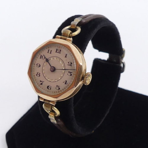 115A - 9ct gold ladies manual wind watch, Birm. 1930, 28mm.
Condition Report: In working order.