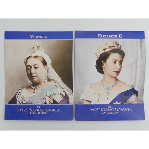 176 - Collectors cabinet of Queen Victoria and Elizabeth II coins, 41cm x 24cm x 5cm.