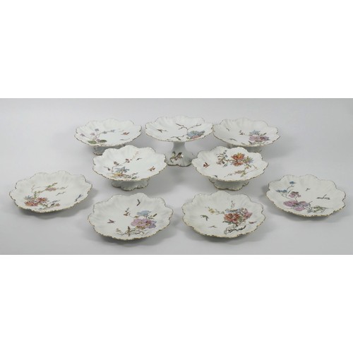 391 - 9 pieces of Limoges tableware in floral patterns to include tazas and plates
Highest 18 cm.