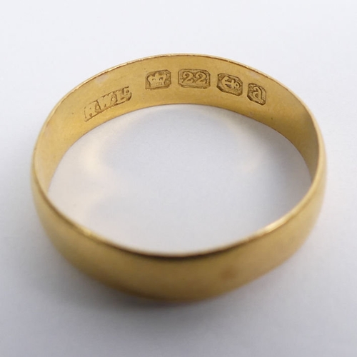 55 - 22ct gold wedding ring, Birm. 1900, 2.3 grams, 4.4mm, size M 1/2.