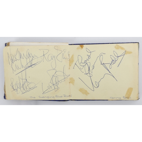 400 - A 1960's autograph book with signatures from bands of the time, including Fleetwood Mac, Peter and G... 