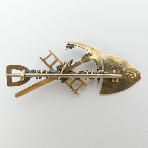 29 - 9ct gold, Transvaal gold diggers brooch, 2.9 grams, 44mm.