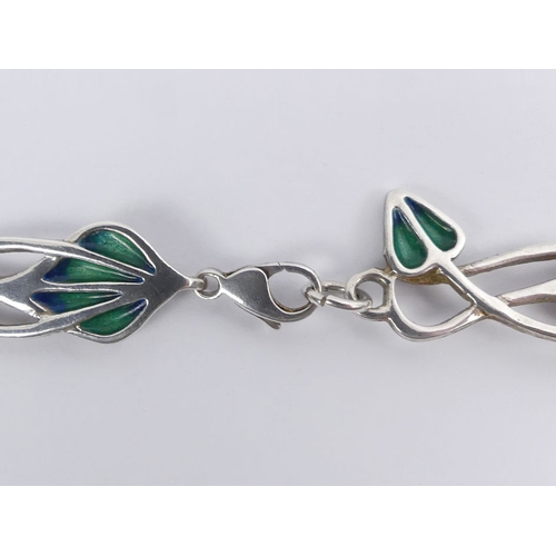 50D - Sterling silver and green enamel Art Nouveau design necklace, 45cm x 37.8mm.