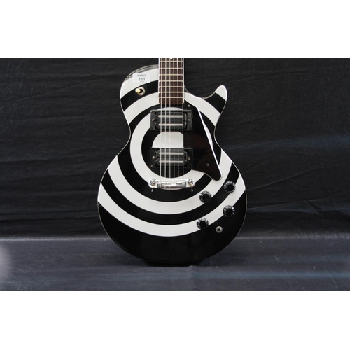 111 - Les Paul style electric guitar with Japanese neck, two humbucker pickups, wrap around style bridge, ... 