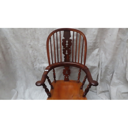 220 - Good quality Victorian yew wood comb back Windsor rocking chair matching lot 219. Ht. 42 ins., width... 