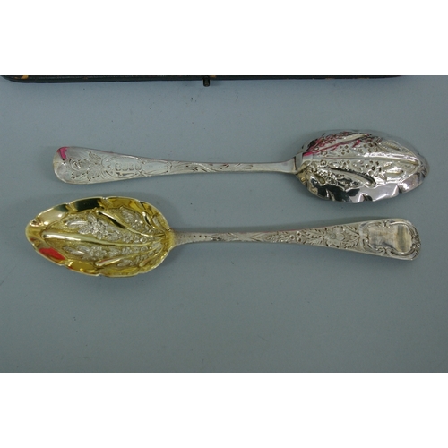 5 - Pair of silver gilt berry spoons. Dublin 1810. 4.5 ozt. Maker Samuel Neville (cased)