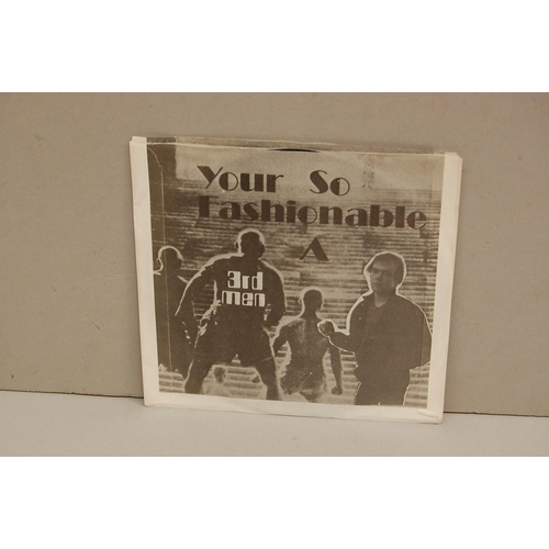 262 - 3rd Men - You're So Fashionable (SCH 001) on School Records