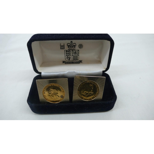 337 - A pair of 1 Rand South Africa gold coins in cuff links, 9ct gold mounts, weight 23.2 grammes in Roya... 