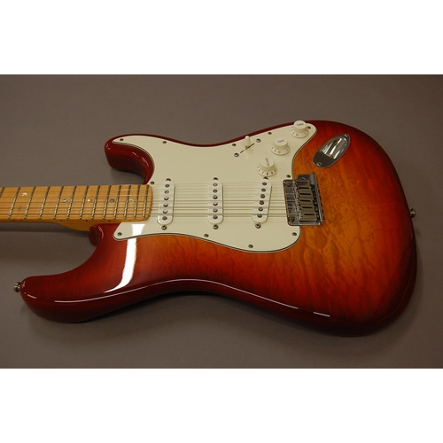 107 - Fender Custom deluxe stratocaster 2012, three single coil pickups, chrome and mother of pearl style ... 