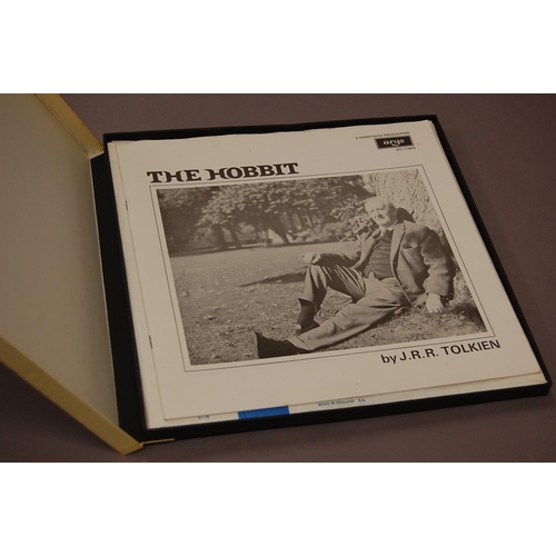 121 - J.R.R. Tolkien, Nicol Williamson - The Hobbit (ZPL1196-9) box set