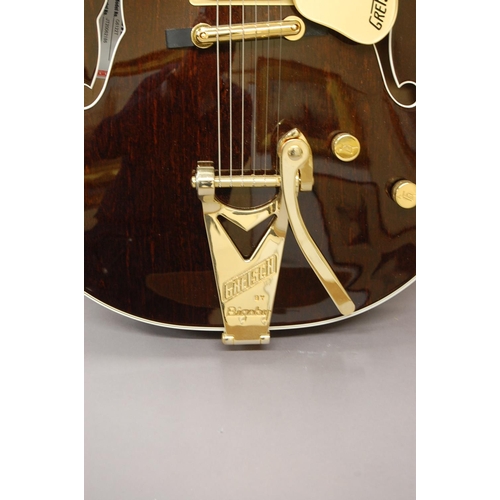 158 - In wonderful condition a Gretsch Chet Atkins Country Gentleman electric six string guitar with gold ... 