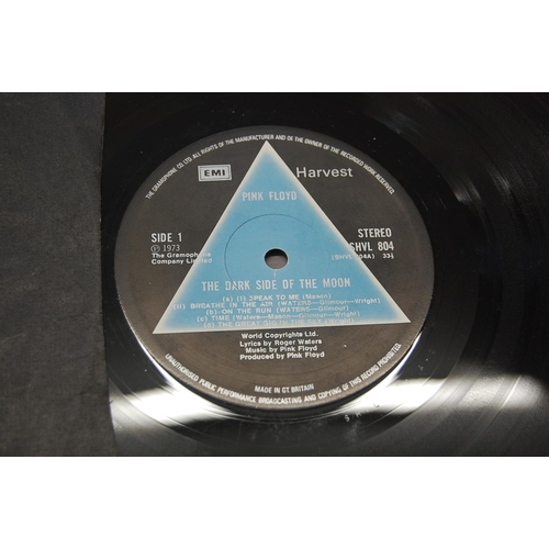 235 - Pink Floyd - Dark Side of the Moon ( SHVL804) original pressing? both posters present but no sticker... 