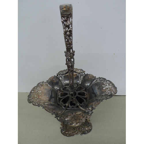 13 - Edwardian silver vase in the form of a flower basket with pierced handle and borders - Sheffield 190... 