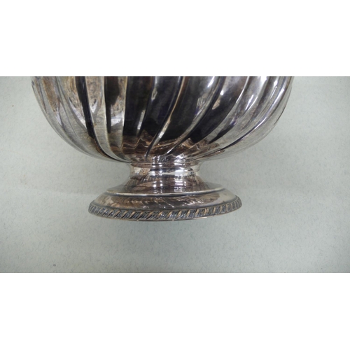 45 - Late Victorian silver half fluted rose bowl with gadrooned border - London 1899 - 17.5 ozt