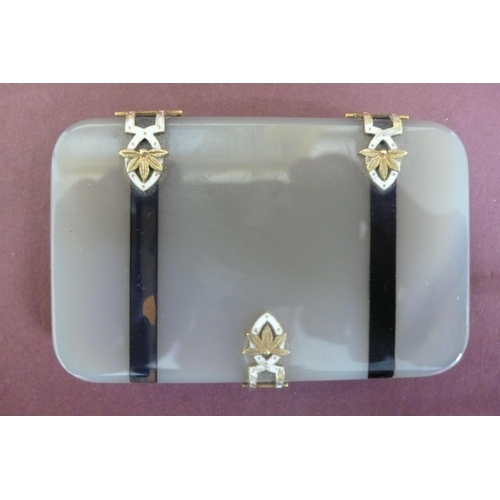 129 - A 19th/20thC Quality Agate rectangular shaped small box with gold metal and enamel hinges with leaf ... 