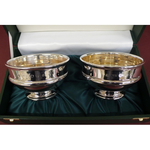 165 - A pair of Barker Ellis silver co. loaded silver belted bowls on circular foot (cased) - Birmingham 2... 