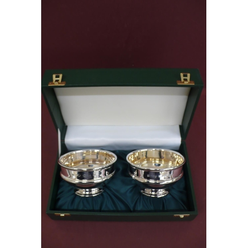 165 - A pair of Barker Ellis silver co. loaded silver belted bowls on circular foot (cased) - Birmingham 2... 