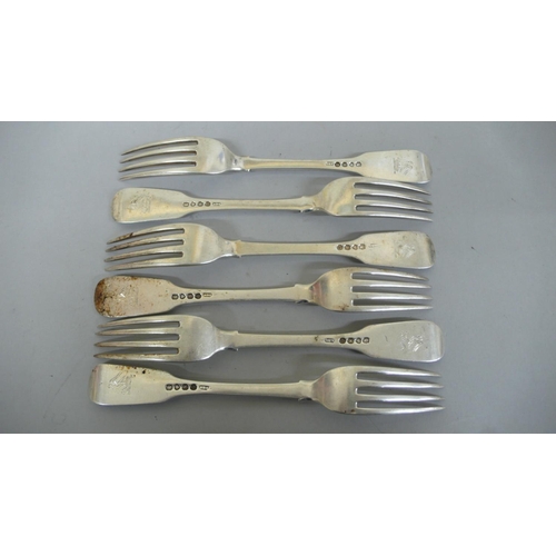 94 - Set of six WIV silver fiddle pattern dessert forks - London 1833 - 10 ozt - maker A B Savory