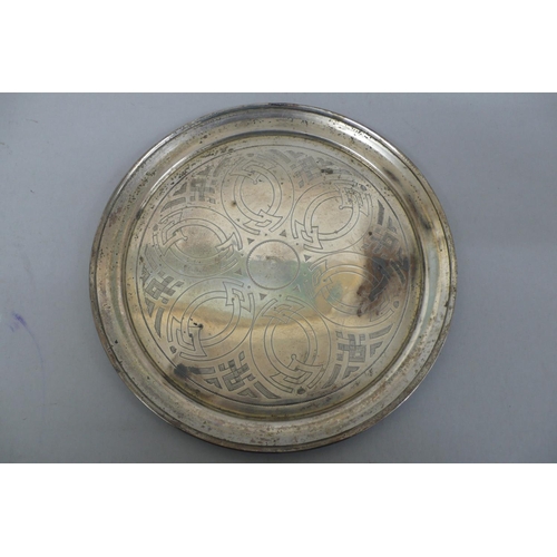 279 - Russian Silver circular small waiter with engraved design - Diam 6.25 ins - 4.75 ozt.