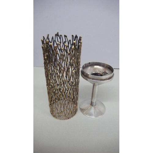 74 - Stuart Devlin parcel Gilt silver candle stick with cylindrical cage top - London 1968 - 11.5 ozt