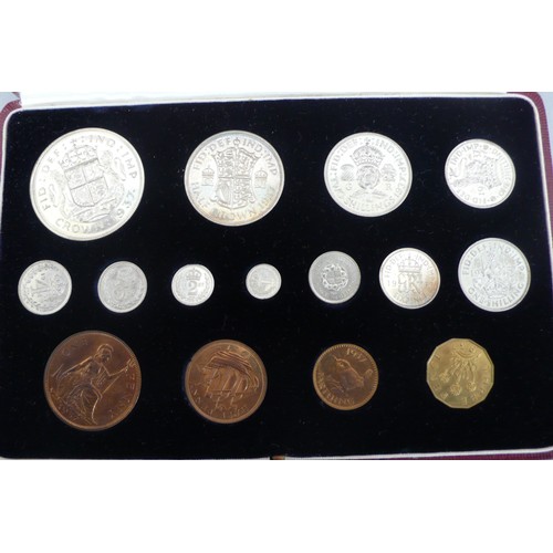 135 - 1937 George VI specimen four coin gold set in original case £5, £2, sovereign and half sovereign - t... 