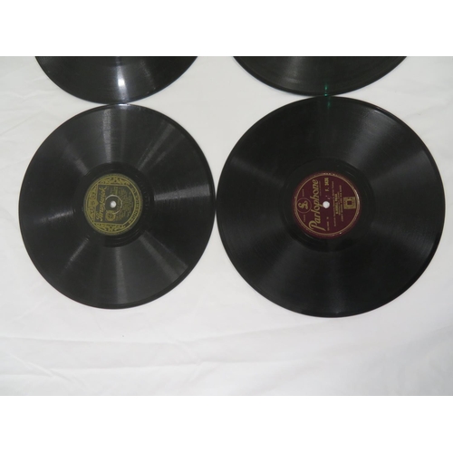 43 - Hard flight case containing many 78 RPM discs