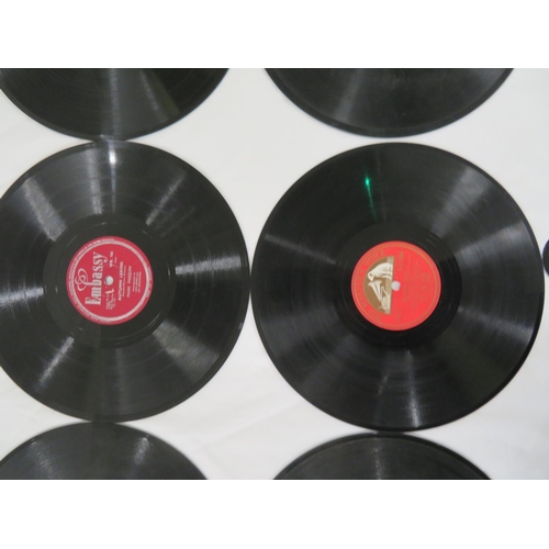 43 - Hard flight case containing many 78 RPM discs