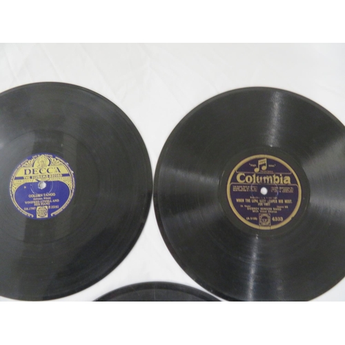 43 - Hard flight case containing many 78 RPM discs