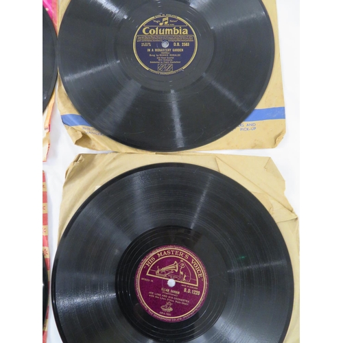 43 - Hard flight case containing many 78 RPM discs