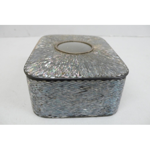 142 - 19thC Jennens & Bettridge papier mache box having mother of pearl decoration and a central insert to... 