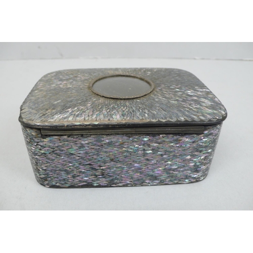 142 - 19thC Jennens & Bettridge papier mache box having mother of pearl decoration and a central insert to... 