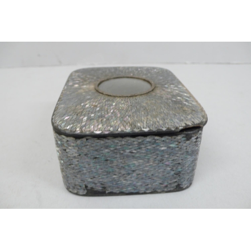 142 - 19thC Jennens & Bettridge papier mache box having mother of pearl decoration and a central insert to... 