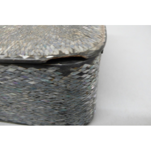 142 - 19thC Jennens & Bettridge papier mache box having mother of pearl decoration and a central insert to... 