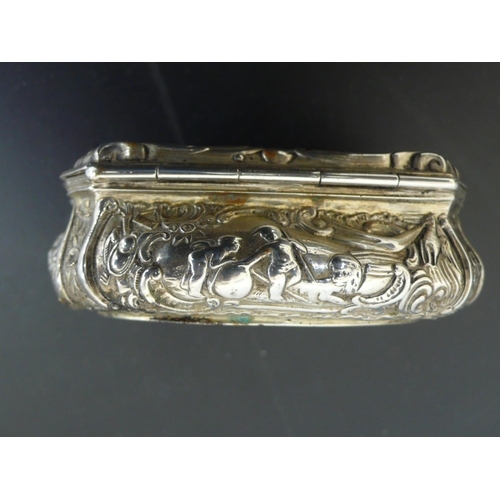 229 - 19th/20thC Continental .800 chased silver snuff box, width 2.75ins, 3.5ozt