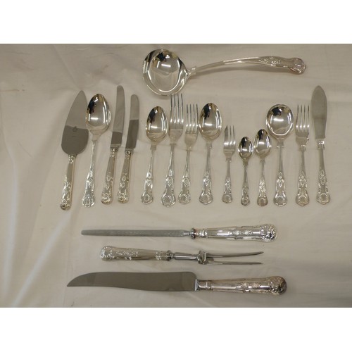 359 - A Fiddle, shell and thread pattern EPNS set of flatware for 18 persons, including 8 table spoons, 2 ... 