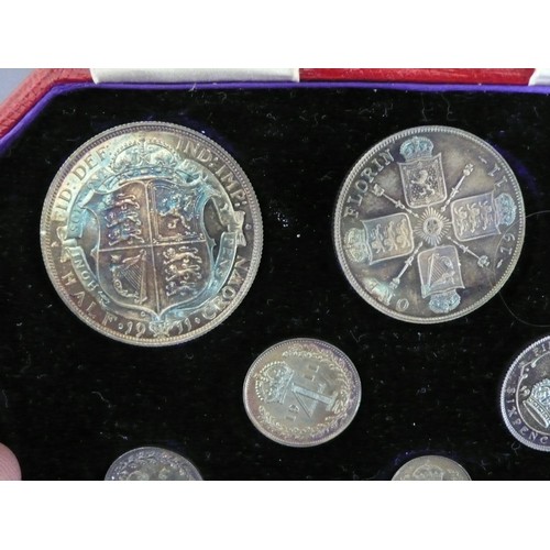 369 - George V 1911 silver Coronation proof 8 coin specimen set in original Royal Mint box - superb toning... 