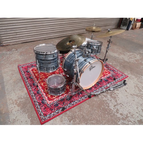 61 - Gretsch Renown grey pearl drumkit, including snare with stand, three tomtoms including floor tom, hi... 