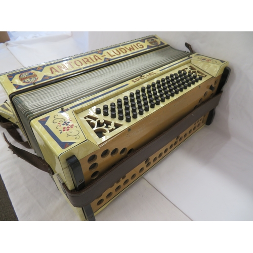 192 - Antoria-Ludwig Special accordion with its old carry case - seems to be in good condition for age