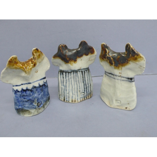 252 - Mary Rich - Three stoneware porcelain blue and white cat ornaments, height 4.1ins