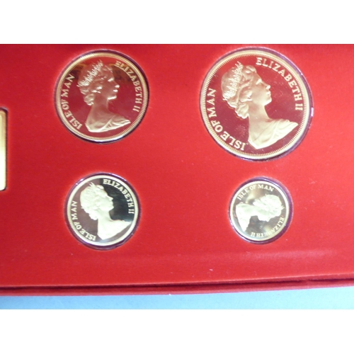 300 - Isle of Man 1979 visit of Queen Elizabeth II in Millennium year 22 ct. gold proof four coin plus ing... 