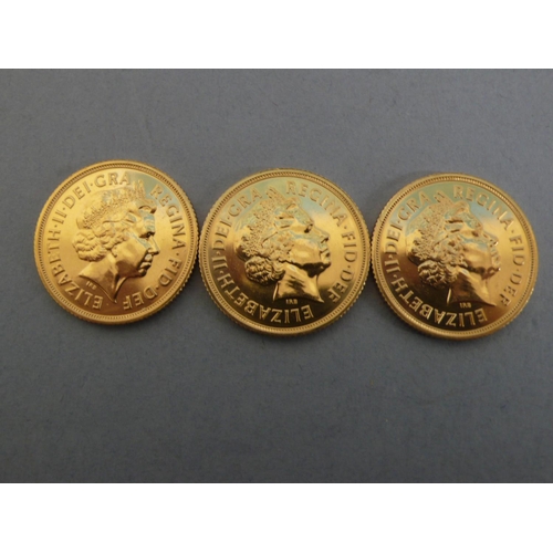 302 - Three 2013 sovereigns UNC