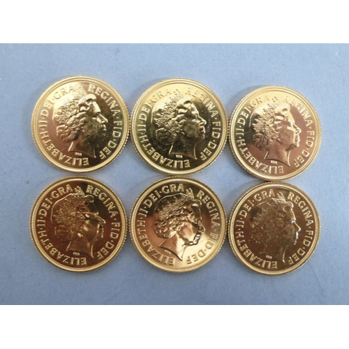 303 - Six 2013 sovereigns UNC