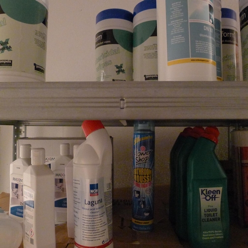 190 - A large quantity of miscellaneous domestic cleaning fluids and cleaners including; toilet cleaner, b... 