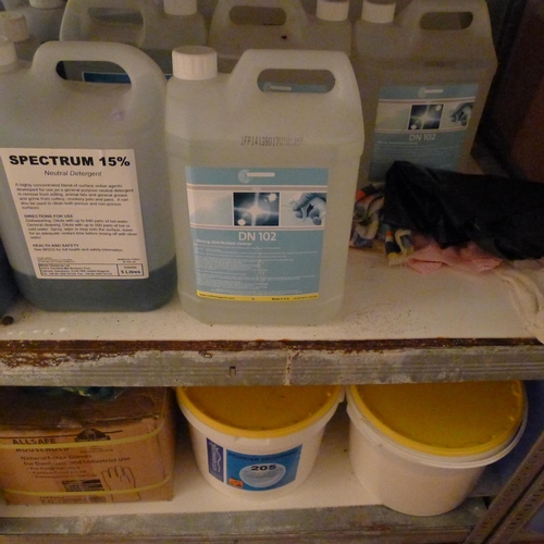 190 - A large quantity of miscellaneous domestic cleaning fluids and cleaners including; toilet cleaner, b... 