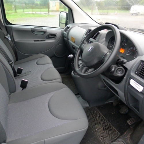 300 - Peugeot Expert Tepee 1.6HDi L1 Comfort 6 Seater , 1560cc Diesel, First registered 07/08/2008, one ow... 