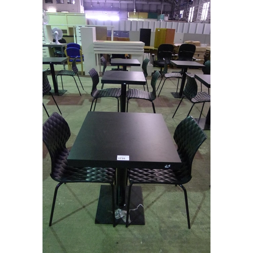 1735 - 6 black plastic stacking chairs