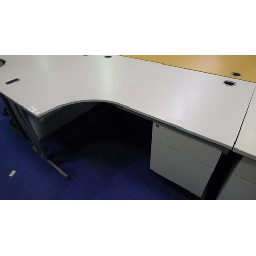 1165 - 1 grey corner workstation with single fixed pedestal