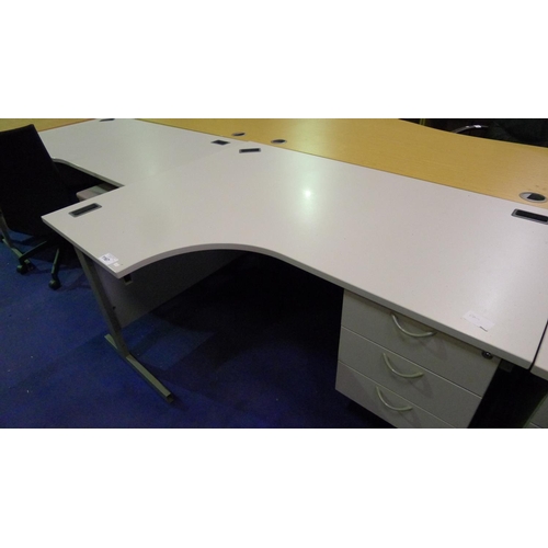 1167 - 1 grey corner workstation with single fixed pedestal