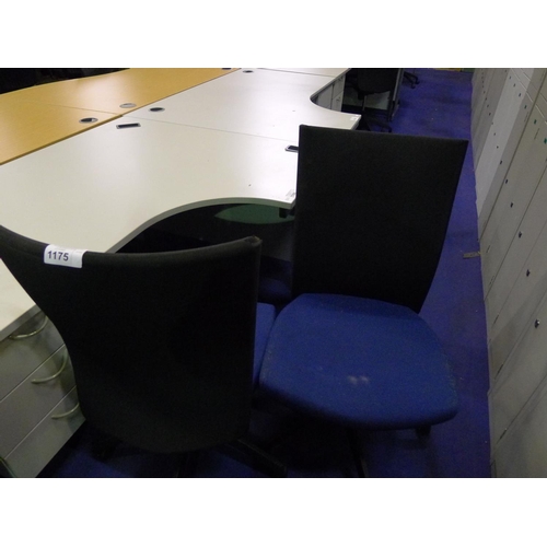 1175 - 2 blue / black upholstered office swivel chair